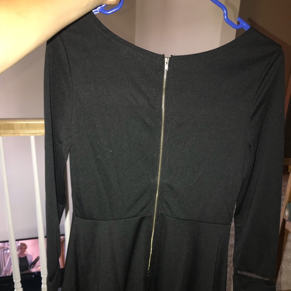 Black long sleeve dress - Picture 2 of 4